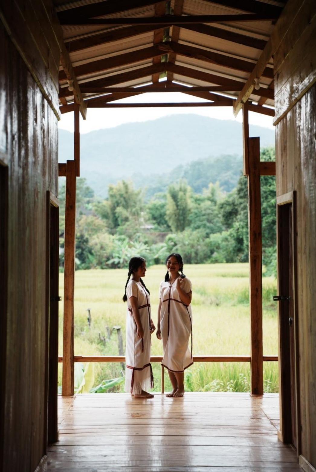 Por Joi ,Por Dee House Hostel Chiang Mai Luaran gambar